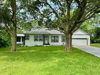 562 N Pleasant Hill Blvd, Pleasant Hill, IA 50327