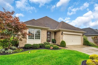 8064 Laurel Park Ln, East Amherst, NY 14051