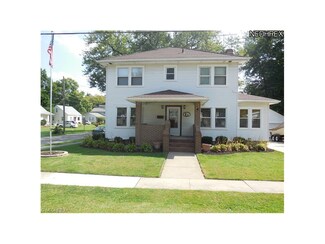 141 Howard St, Doylestown, OH 44230