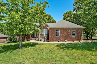 8200 Titleist Cir, Rogers, AR 72756
