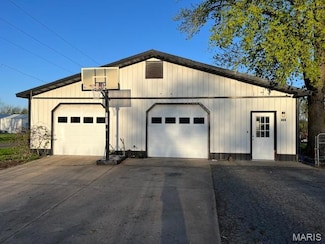 101 3rd St, Eolia, MO 63344