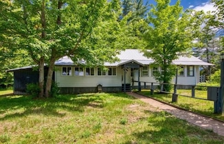 34 Averyville Ln, Lake Placid, NY 12946