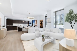 340 W 42nd St Unit 601, Miami Beach, FL 33140