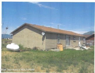 209 W Mill Cir, Alpine, WY 83128