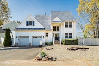 39 Ivy Ct, Bayville, NJ 08721