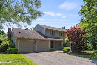 68 Brookside Dr, Pittsfield, MA 01201