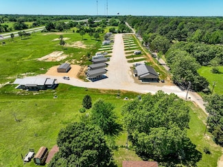 1500 Roebuck Rd, Hugo, OK 74743