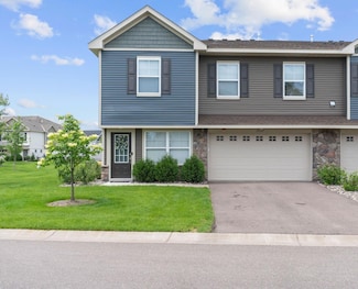 7237 Ada Dr, Hugo, MN 55038