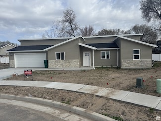 160 S 50 W, Clearfield, UT 84015