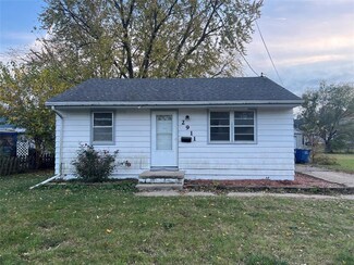 2911 Dubuque Ave, Des Moines, IA 50317