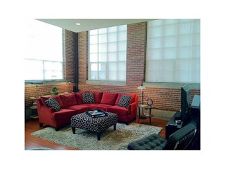 905 3rd St SE Unit 202, Cedar Rapids, IA 52401