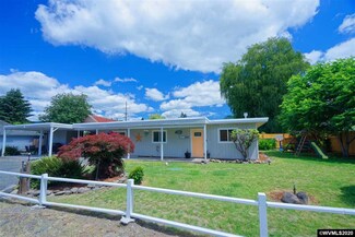 172 8th St, Lyons, OR 97358