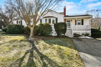 8 Senator Rd, Woburn, MA 01801