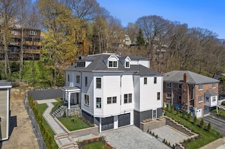 261 Tappan St Unit 2, Brookline, MA 02445