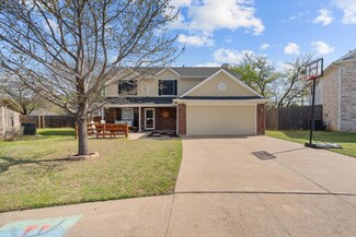 1205 Jamestown Ct, Euless, TX 76040