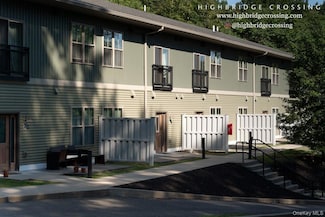 128 Vineyard Ave Unit 206, Highland, NY 12528