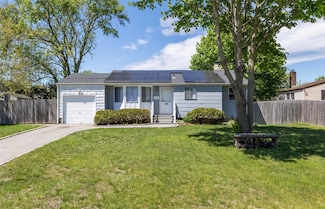 2916 Rhode Island Ave, Medford, NY 11763