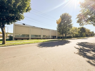 580 N 108th Place, Wauwatosa, WI 53226