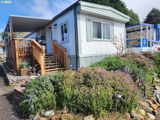 16131 W Hoffeldt Ln Unit 5, Brookings, OR 97415