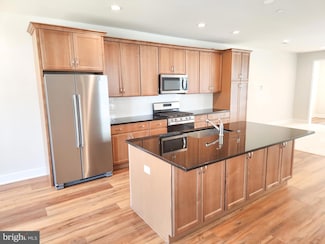 3150 Parkview Walk Unit 213, Philadelphia, PA 19125