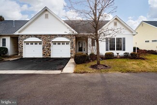 47 Meadowlark Dr, Trenton, NJ 08690