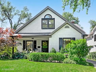 439 Colfax Ave, Clarendon Hills, IL 60514
