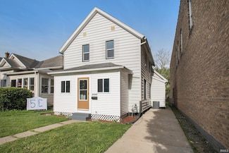 1605 Kemble Ave, South Bend, IN 46613