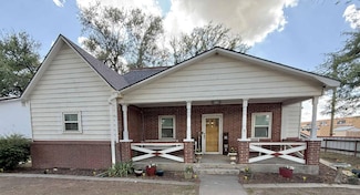 121 N 4th St, Texhoma, OK 73949