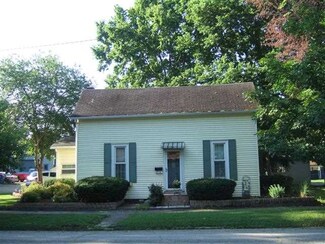 808 Washington St, Covington, IN 47932