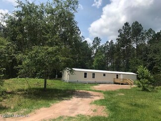 17396 S Ridgewood Dr, Glen Saint Mary, FL 32040