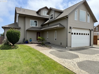 2125 Pine St, North Bend, OR 97459