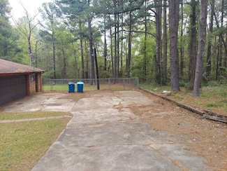 2704 Park Dr, Marshall, TX 75670