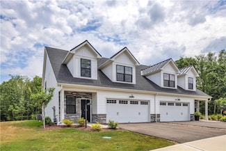 1124 Autumn Woods Dr, Evans City, PA 16033