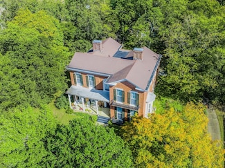 607 N 2nd St, Clarksville, TN 37040
