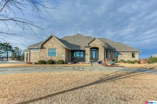 985 Skyline Dr, Blair, NE 68008