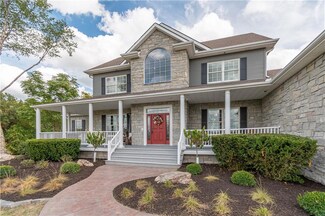 8611 S Stillhouse Rd, Oak Grove, MO 64075
