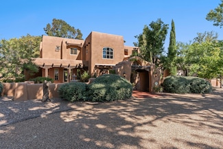 1623 Francisca Rd NW, Los Ranchos, NM 87107
