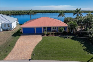3572 Peace River Dr, Punta Gorda, FL 33983
