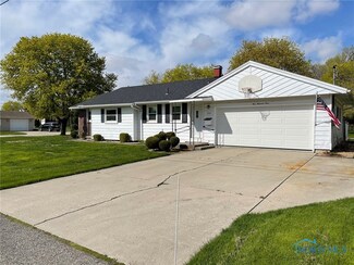504 W Chestnut St, Wauseon, OH 43567