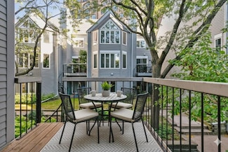 23 Greenway Gables, Minneapolis, MN 55403