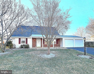 13231 Memory Ln, Fairfax, VA 22033