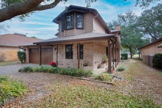 891 Shalimar Ct, Shalimar, FL 32579