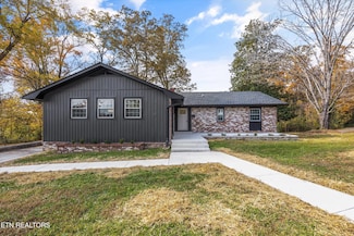 100 Pearl Rd, Oak Ridge, TN 37830