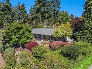 972 Hawley Way NE, Bainbridge Island, WA 98110
