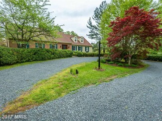 7313 Blue Dan Ln, Clifton, VA 20124