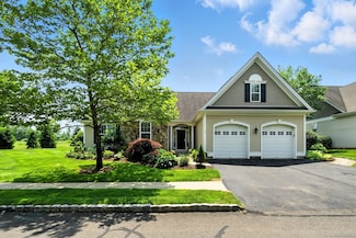 3 Bay Hill Dr Unit 3, Bloomfield, CT 06002
