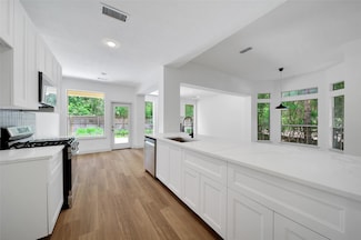 2 Wintergreen Trail, Spring, TX 77382