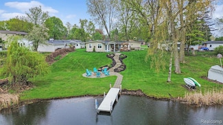 2159 Helmsford Dr, Wolverine Lake, MI 48390