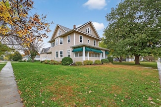 200 1st Ave NW, Pine Island, MN 55963