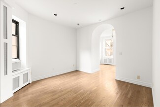 223 W 10th St Unit 2A, New York, NY 10014